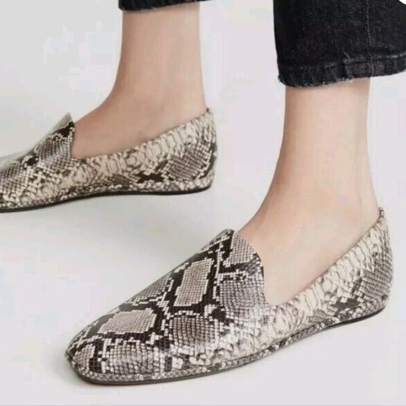 VINCE Snake Print Leather Loafer Slip On Flats w Tags ~  SZ 9 / 39 - Picture 1 of 5